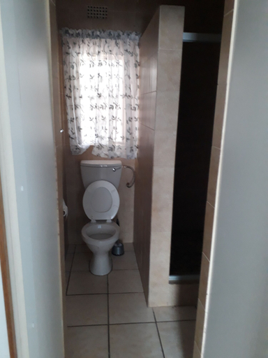 Bathroom 3, Caledon Overnight Rooms, Frances Baard