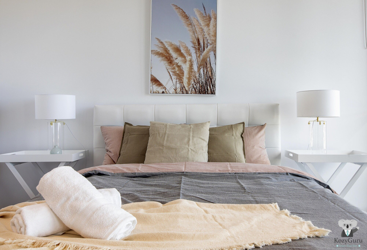 Bedroom 2, KOZYGURU Docklands Cozy Water View 1BED, Melbourne