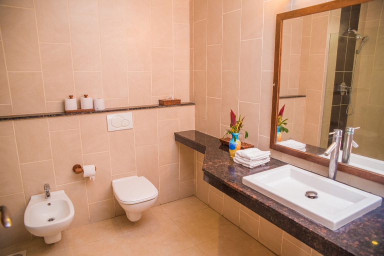 Bathroom 4, Nyali Beach Holiday Resort, Nyali