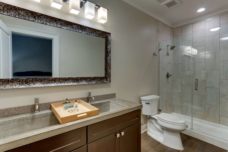 Bathroom 4, The Mantissa Hotel, Darlington