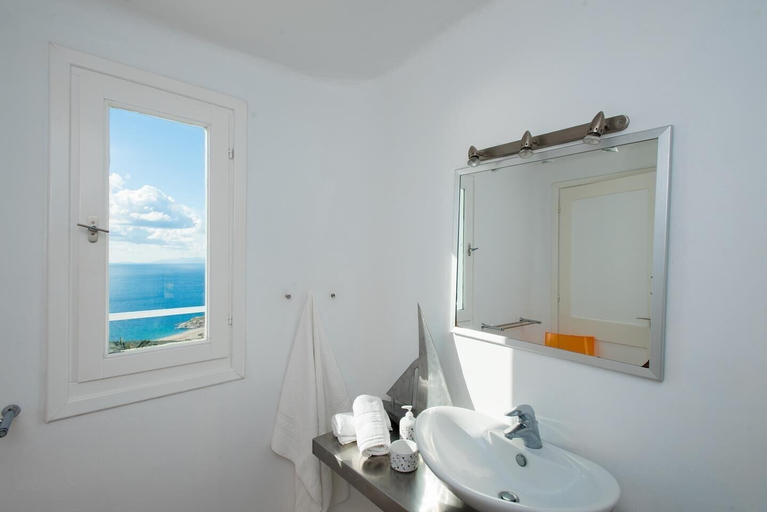 Bathroom 4, Mar Y Sol, South Aegean