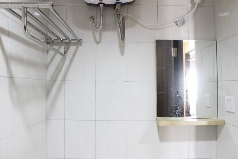 Bathroom 2, Classic 2BR Apartment at Mekarwangi Square Cibaduyut, Bandung