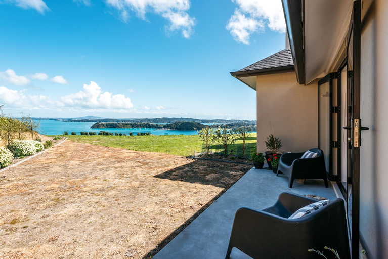Others 5, The Apartment at Te Whau Point, Auckland