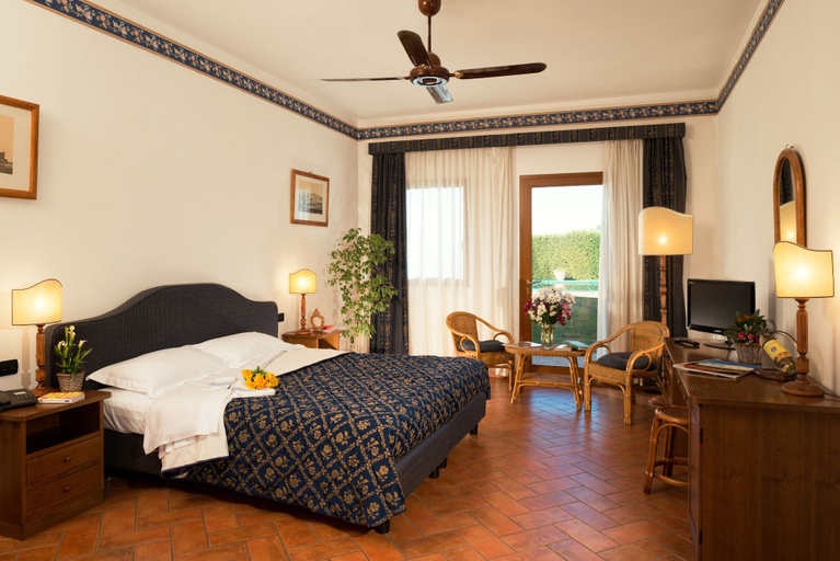Bedroom 5, La Piazza di San Donato, Florence