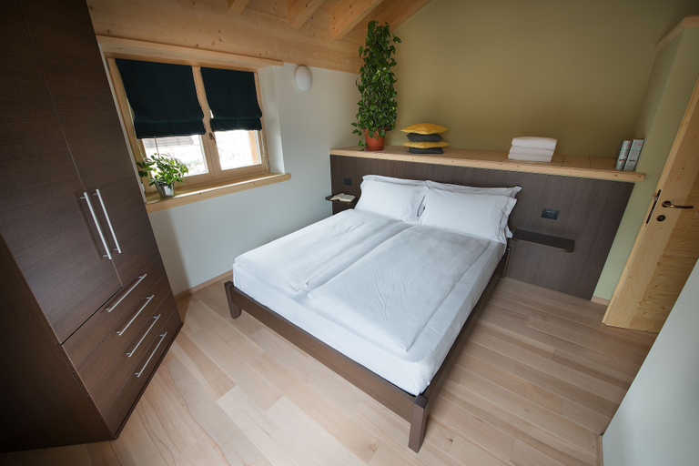 Bedroom 3, Central Rin, Sondrio