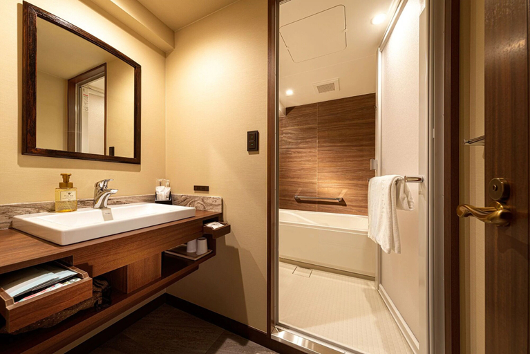 Bathroom 4, Hiroshima Grand Intelligent Hotel, Hiroshima