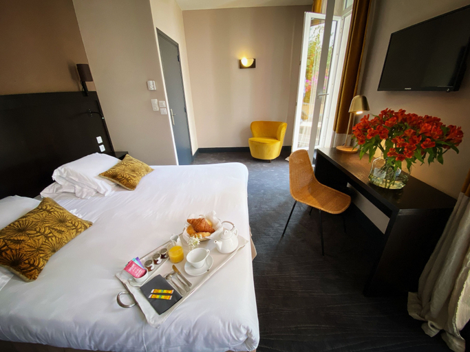 Bedroom 3, Hotel Molière, Alpes-Maritimes