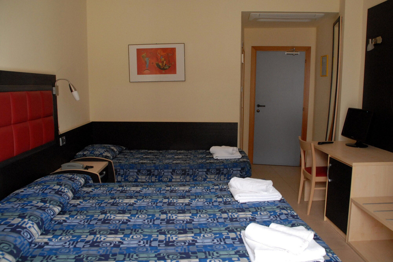 Bedroom 3, Hotel Arno, Rimini
