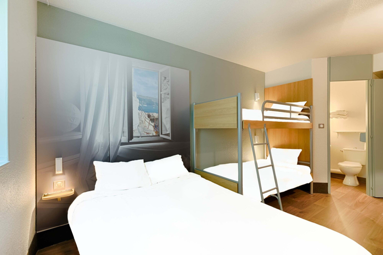 Bedroom 2, B&B HOTEL Marseille La Valentine, Bouches-du-Rhône