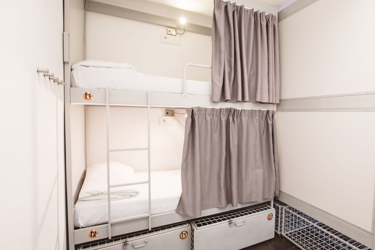 Bathroom 4, St Christopher's Inn, Barcelona - Hostel, Barcelona