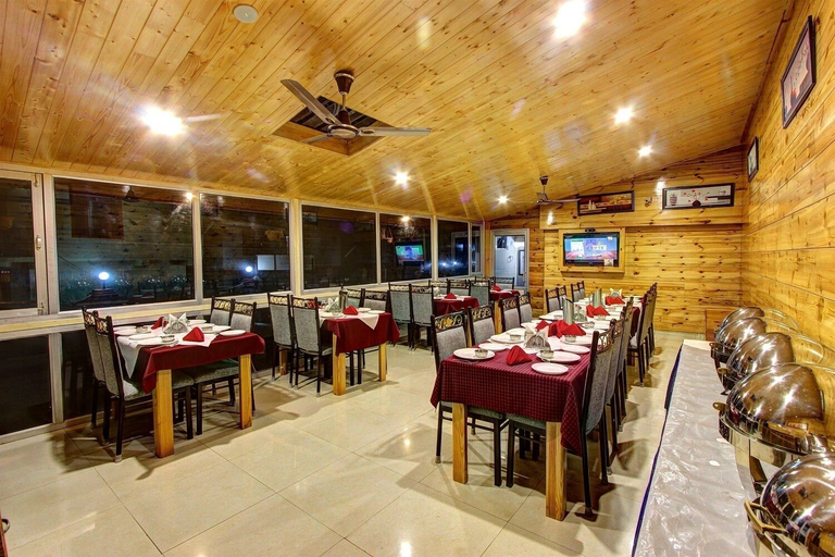 Food & Drinks 5, Hotel Monarch Residency Manali, Kullu