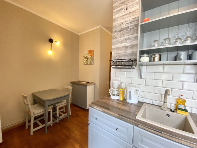 Others 5, Johann Gott Suite, Brasov