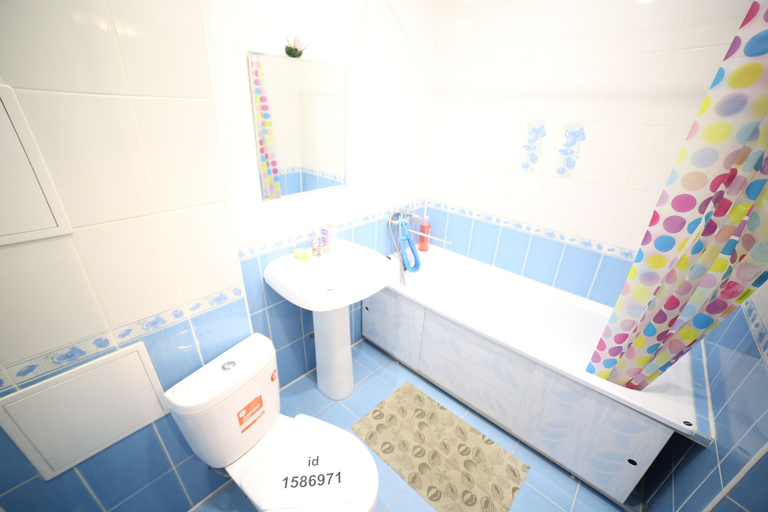 Bathroom 2, Komsomolskaya 15 - 140, Ufimskiy rayon