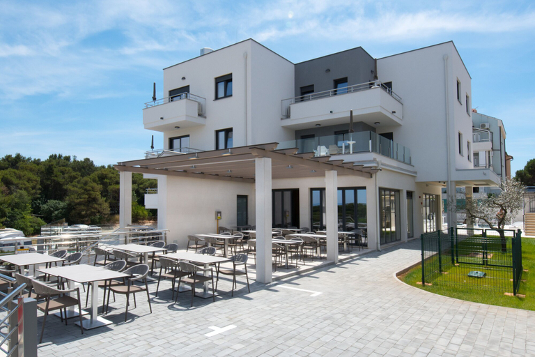 Exterior & Views 2, Apartments Flora, Premantura