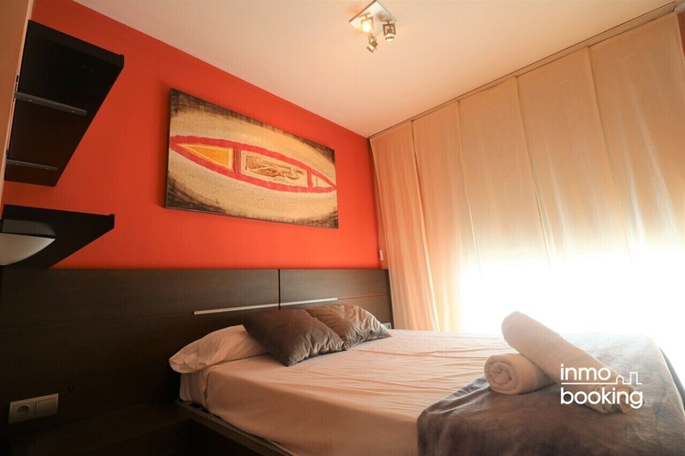 Bedroom 2, InmoBooking Disseny Cambrils, Tarragona