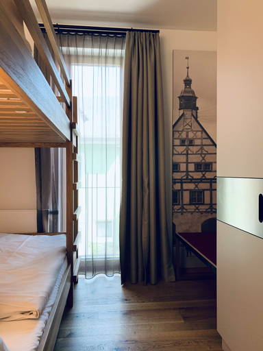 Bedroom 3, Stadthotel Kachelofen, Günzburg