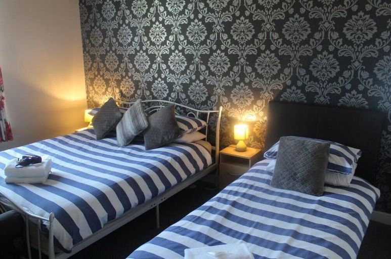 Bedroom 2, The Vale Hotel, Kingston upon Hull