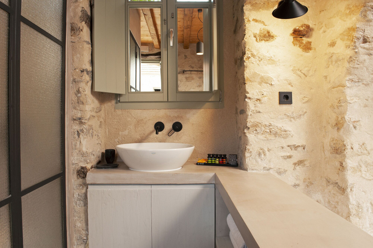 Bathroom 4, Ruga of Vamvakou Homes, Peloponnese