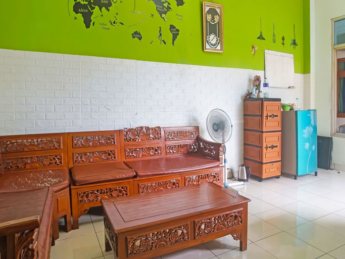 Others 4, OYO 1804 Guest House Oema'h Opa, Metro