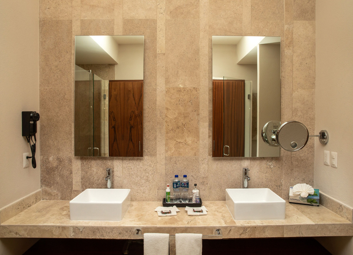 Bathroom 4, Xaha Villas Suites & Golf Resort, Cozumel