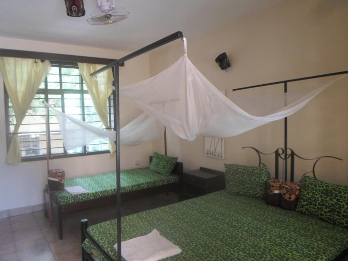 Bedroom 3, Climbers home - Hostel, Moshi Urban