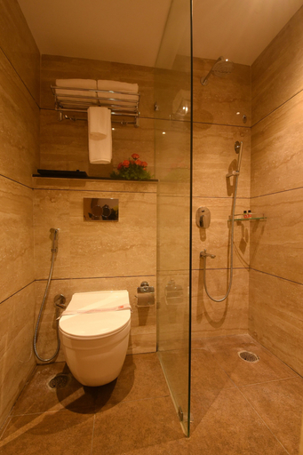 Bathroom 4, Emerald Clarks Inn Suite, Mysore