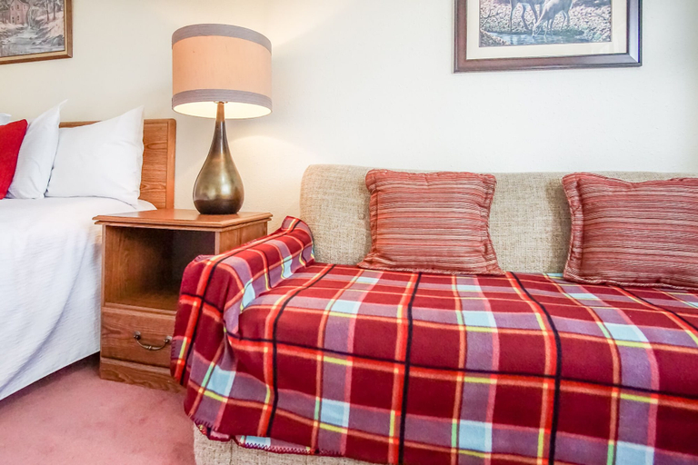 Bedroom 3, Gables Motel, East Kootenay