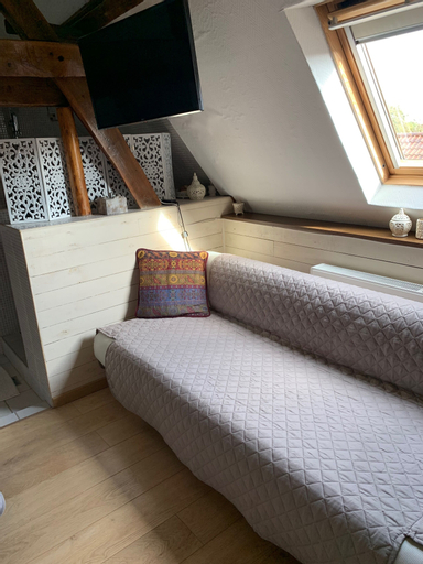 Bedroom 4, Mara Ath, Hainaut