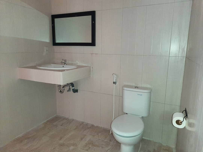 Bathroom 3, Juma Cottages, Samosir