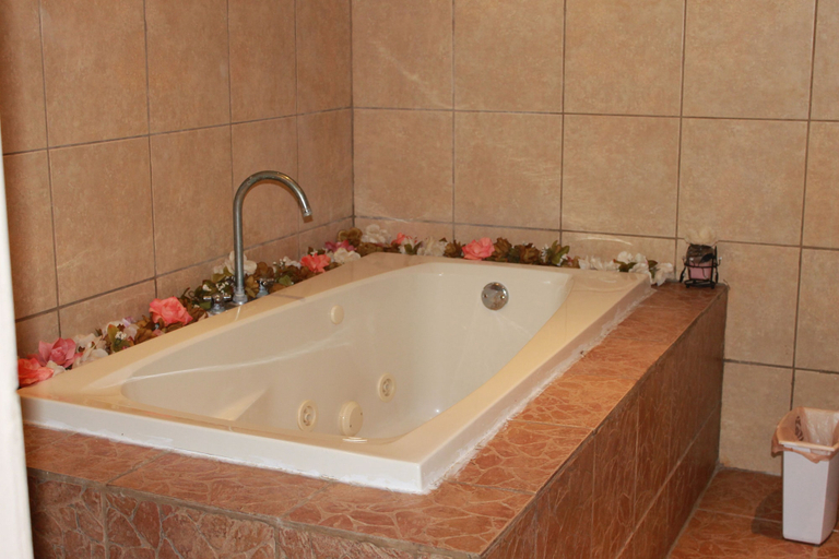 Bathroom 3, Comfortable and Safe Apartment Including Coffee Service, Ensenada