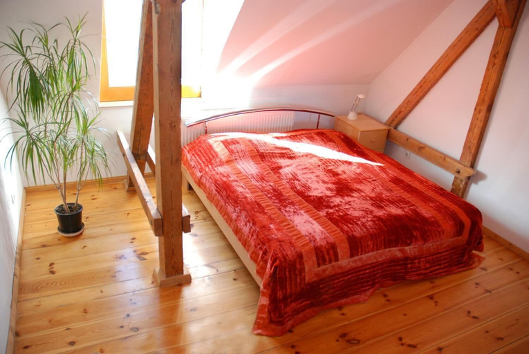 Bedroom 2, Apartment- und Zimmervermietung am Park, Potsdam