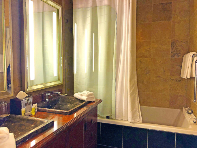 Bathroom 4, Border House at Crystal Bay Casino, Placer