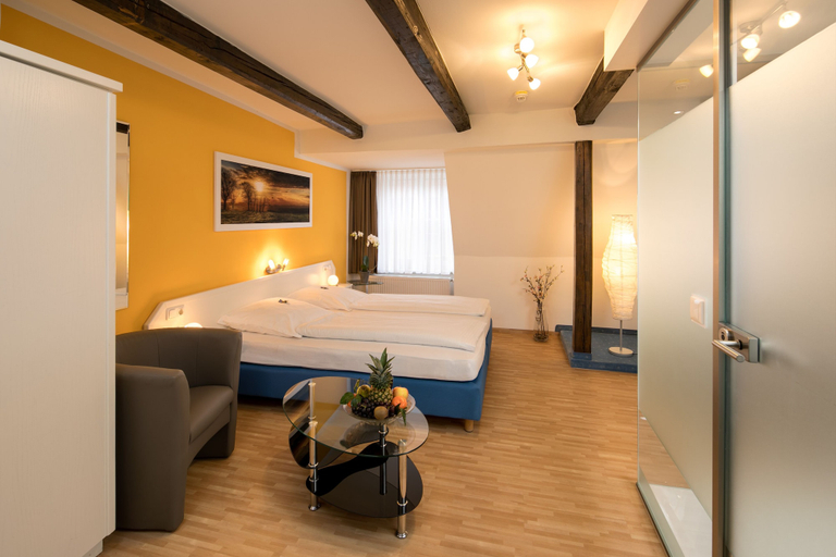 Bedroom 3, Hotel Alte Post, Weilheim-Schongau