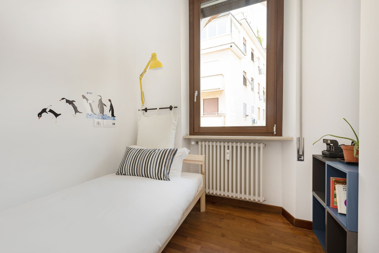 Room 3, Giallo, Rome