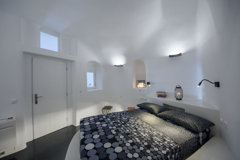 Bedroom 3, The Luna Cavern 1 Sky Blue, South Aegean