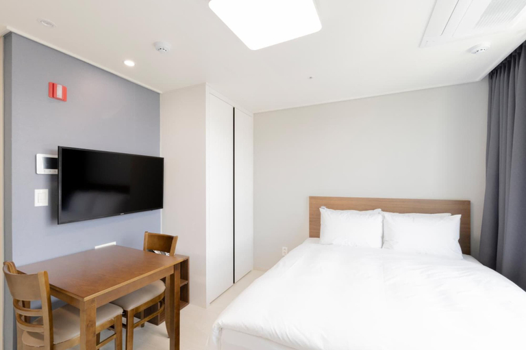 Bedroom 4, Donghae Oceancity Residence Hotel, Donghae