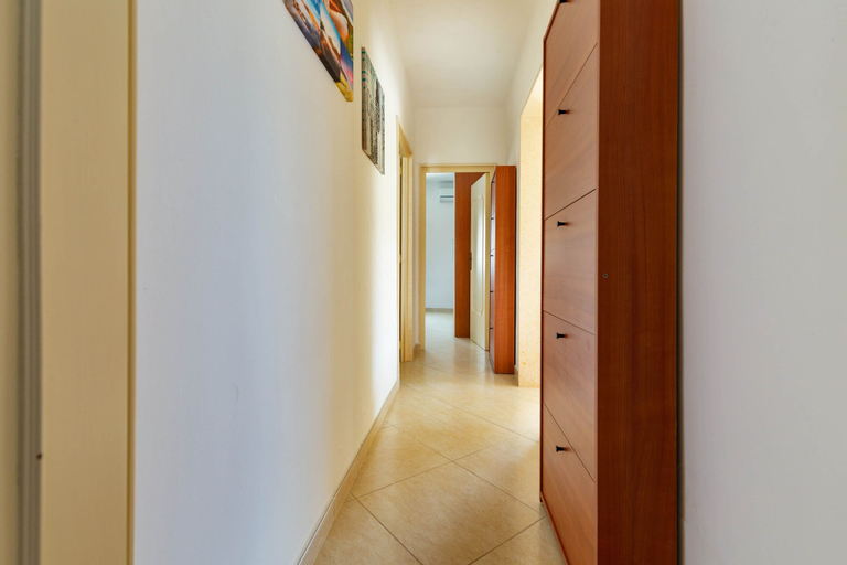 Interior, 2100 Villetta Martina, Lecce