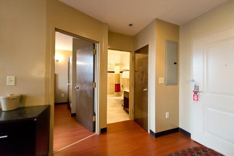 Others 5, Dynasty Hotel and Suites New York LaGuardia Hotel, New York