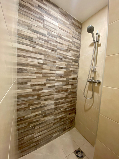 Bathroom 4, Centric and Modern Penthouse Close to Amenities