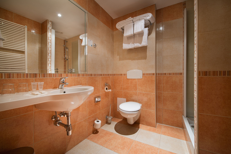 Bathroom 4, Maximilian Lifestyle Resort, Nymburk