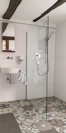 Bathroom 5, Hotel Restaurant Zum Nachtwächter, Enzkreis