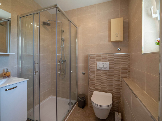 Bathroom 4, Apartments Njirić, Pojezerje
