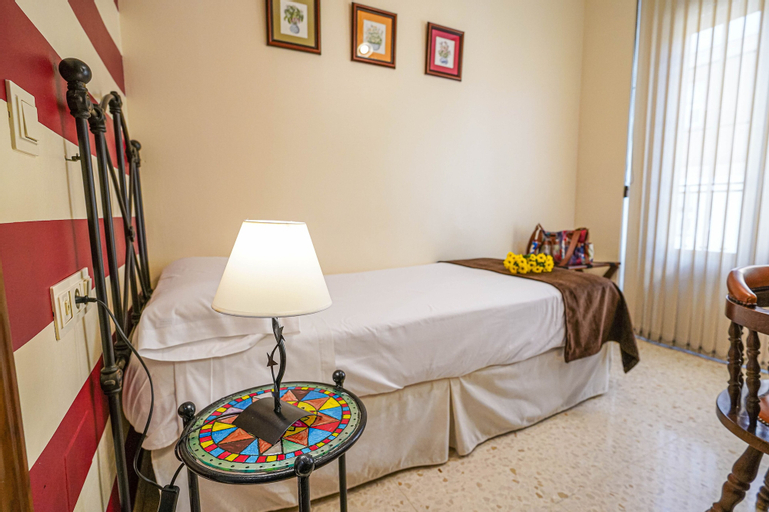 Bedroom 3, Hotel Colón, Málaga