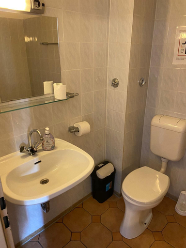 Bathroom 4, Märkischer Hof, Berlin