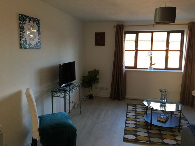 Others 5, Ashdown Apartment, Northamptonshire