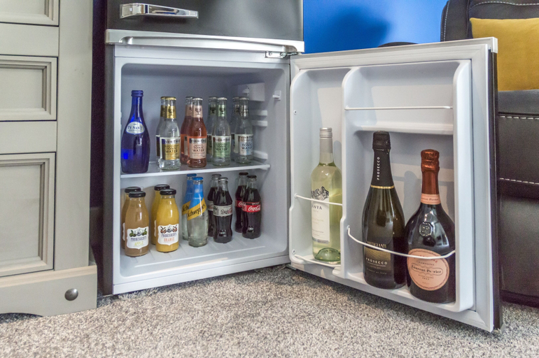 Food & Drinks 5, Tipyn O Haul - 1 Bed Apartment - Tenby, Pembrokeshire