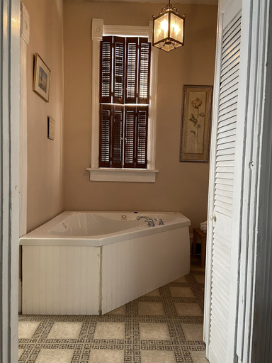 Bathroom 5, The Queen Anne Inn, Richmond