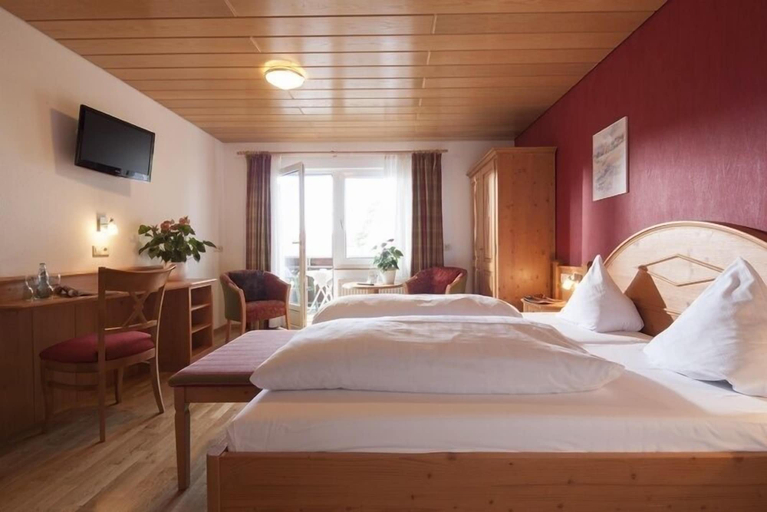 Bedroom 4, Gasthof zur Burg, Waldshut
