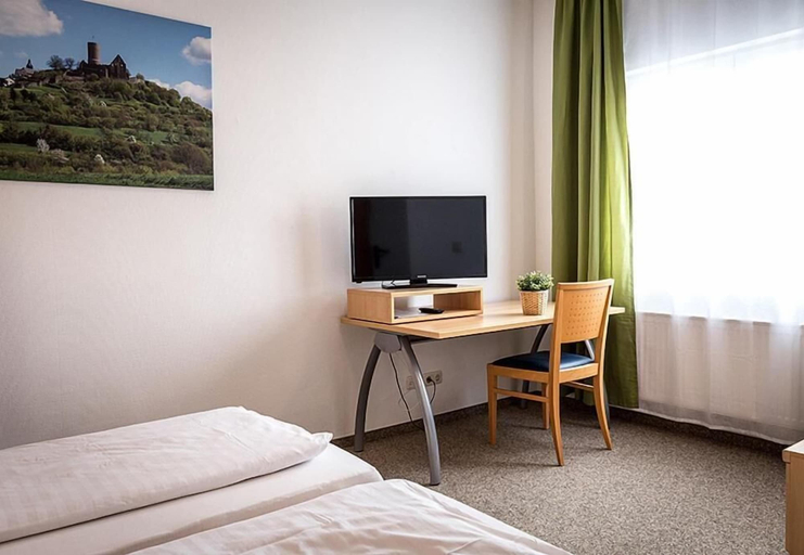 Bedroom 4, Hotel an der Burg, Gießen