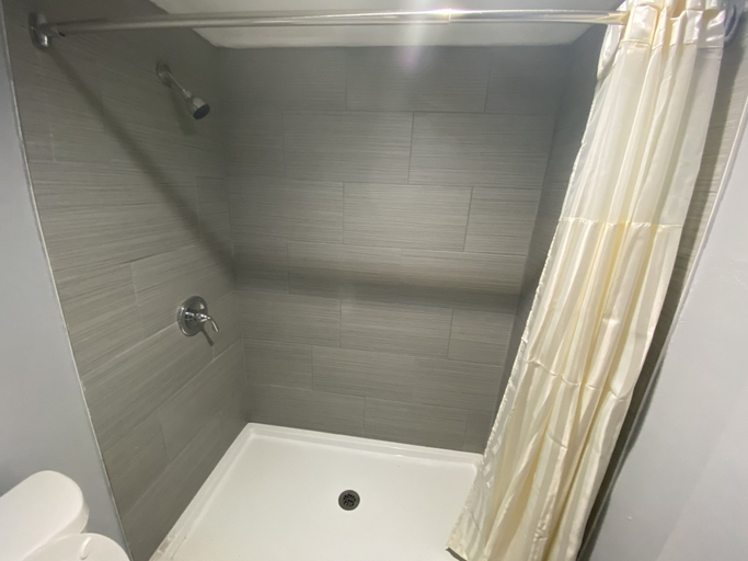 Bathroom 5, Americas Best Value Inn Gainesville, Alachua